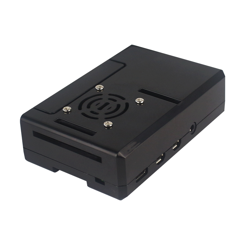 غطاء بلاستيكي أسود من نوع ABS  - مراجعة Pi 4 Case وسعره